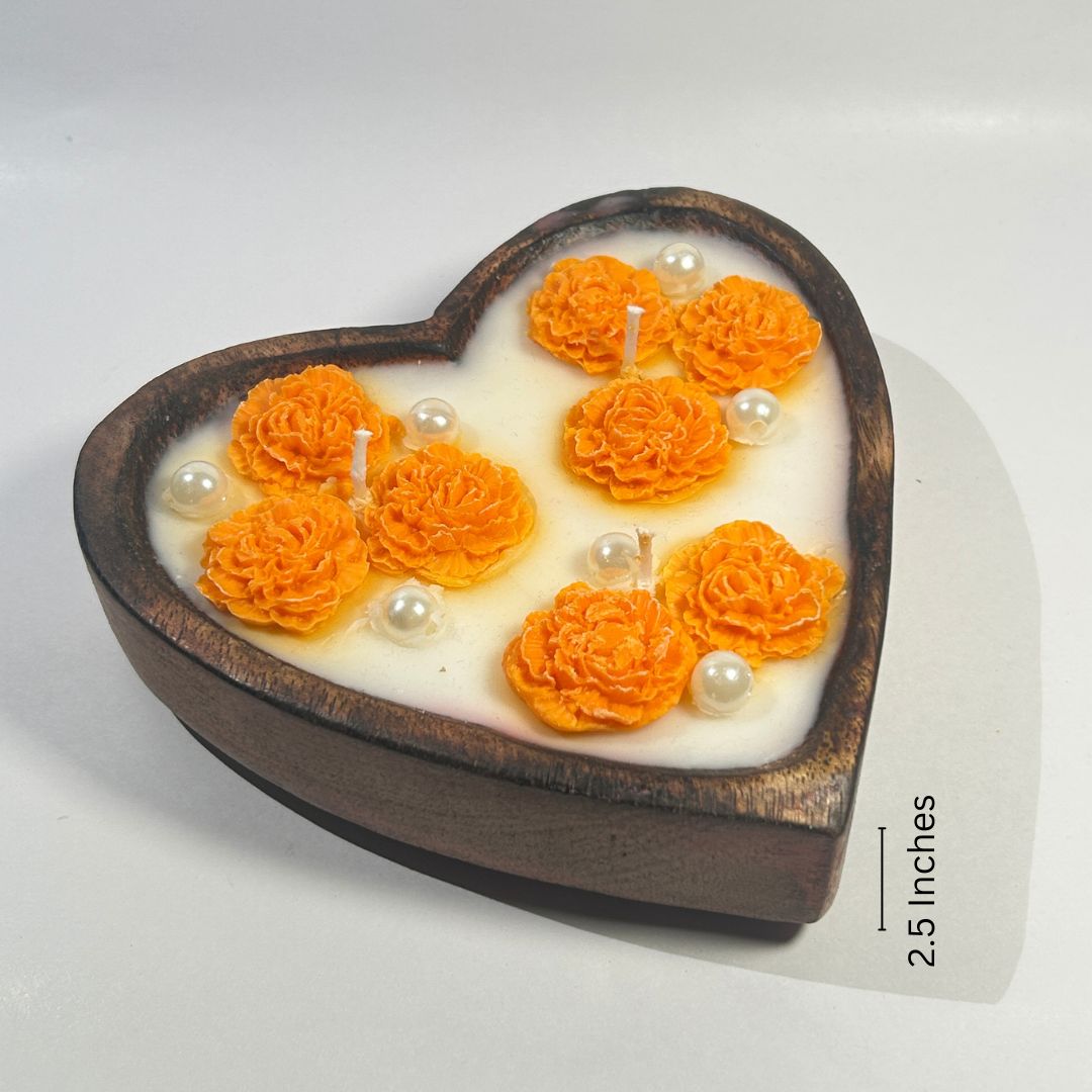 Medium Wooden Heart-Shaped Bowl Scented Candle - 36 Hours Burn Time